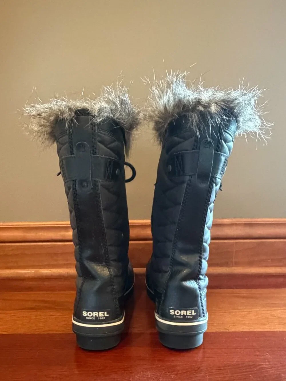 Sorel Women's Tofino II Black Stone Waterproof Insulated Winter Boot, Size 8.5